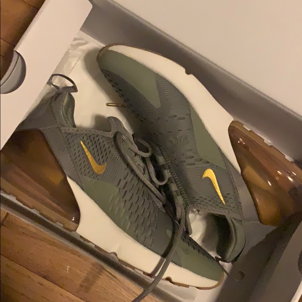 olive Nike air max 270